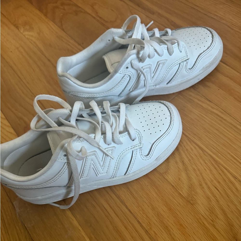 New balance kid sneakers white